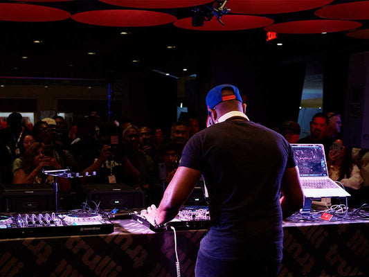 How a Hotel Bar, Lobby and Patio Became One Connected Event